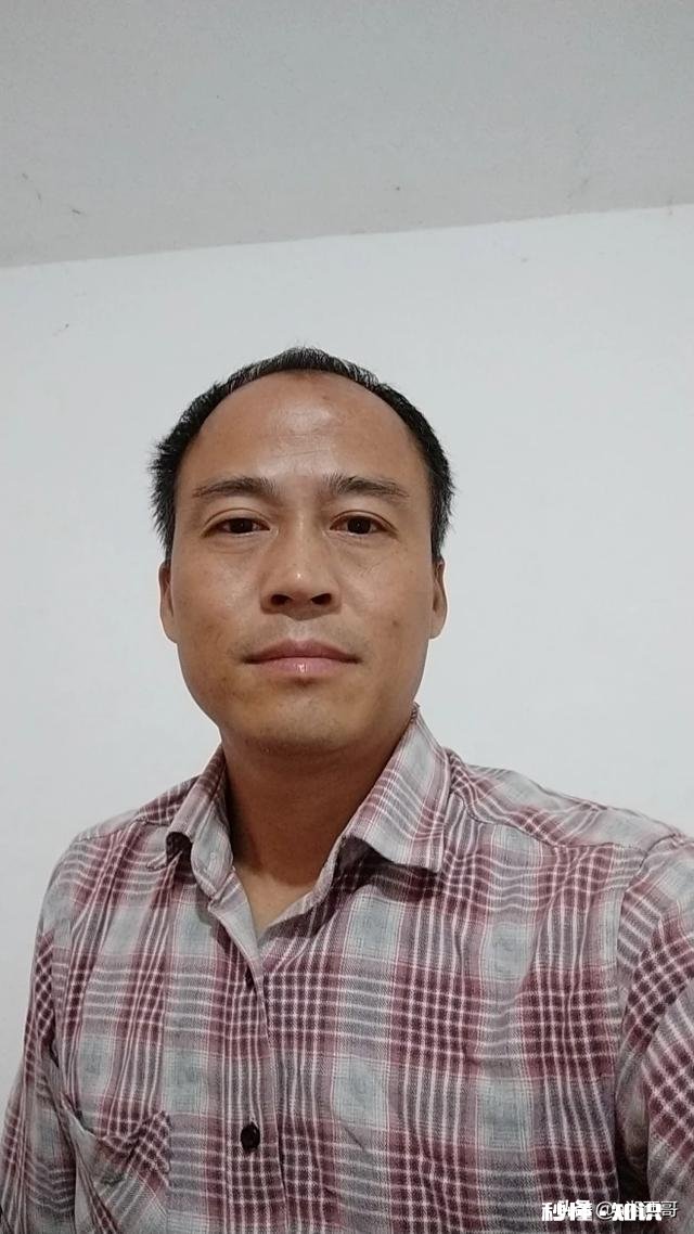 敢不敢立刻用手机前置摄像头拍一张相片并发上来