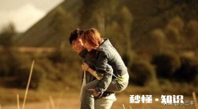 情侣之间最喜欢的小动作有哪些