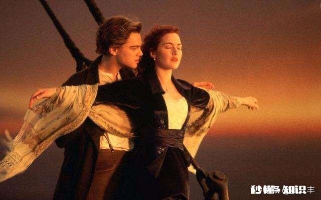 情侣之间最喜欢的小动作有哪些