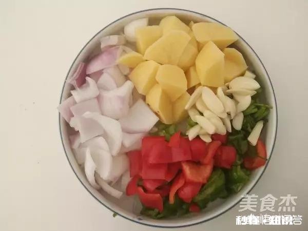 黄焖鸡怎么做肉质才劲道，吃着不噎