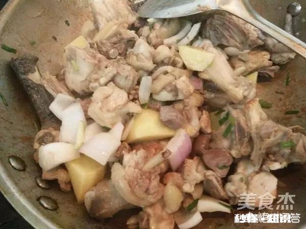 黄焖鸡怎么做肉质才劲道，吃着不噎