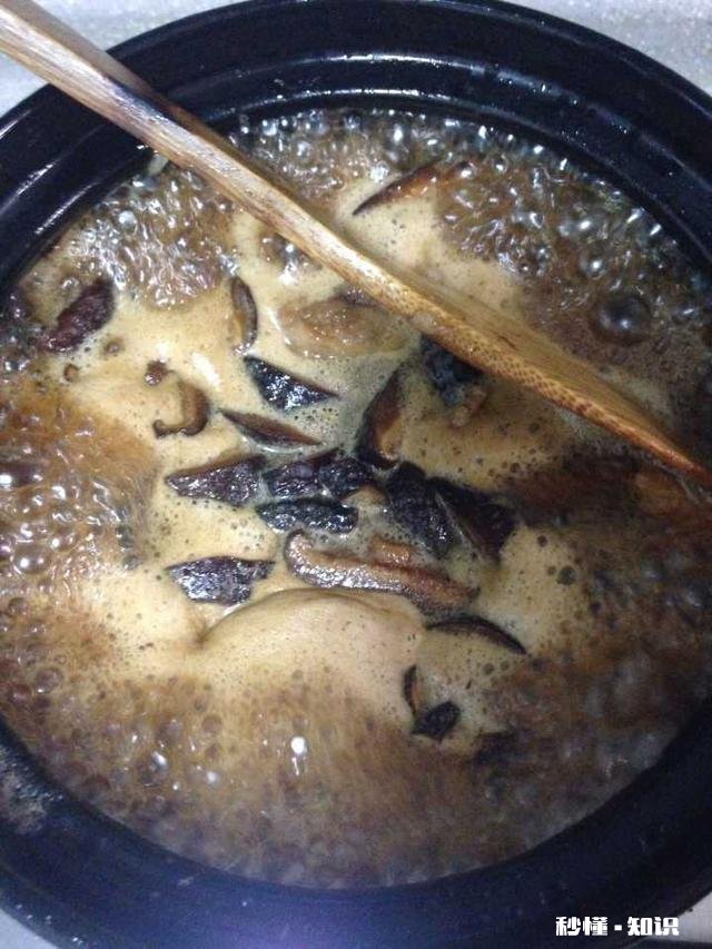 黄焖鸡怎么做肉质才劲道，吃着不噎
