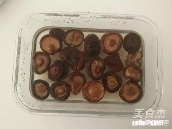 黄焖鸡怎么做肉质才劲道，吃着不噎