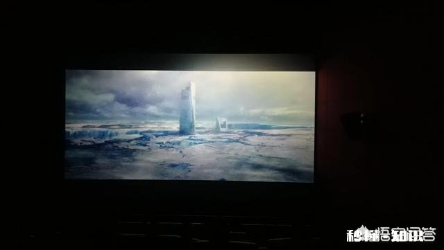 时间有限，过年新片《流浪地球》、《新喜剧之王》、《疯狂的外星人》你选哪部电影看