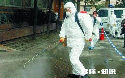 我老公40岁是一名中学老师，寒假整天玩游戏怎么办