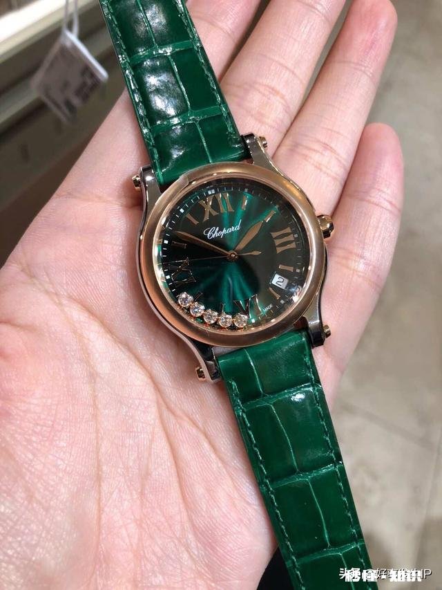 女朋友快过生日了，想送她块手表，卡地亚蓝气球怎么样，有推荐吗