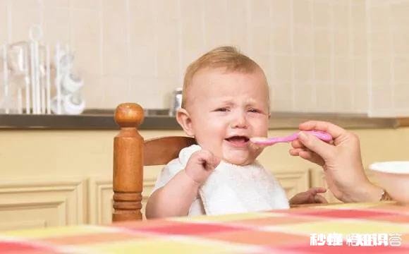 宝宝脸上长了一层小疙瘩，是湿疹吗