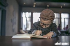 有人说到最后赚钱多的一定是会读书学习的人，你怎么看