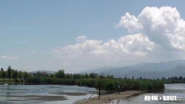 为啥我妈妈总逼着我喝水,这样可能有坏处吗