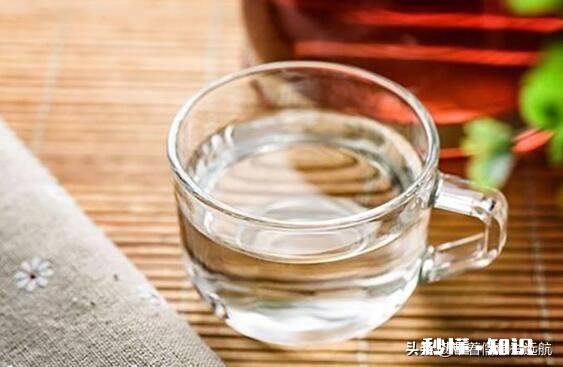 为啥我妈妈总逼着我喝水,这样可能有坏处吗