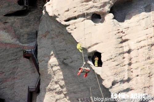 如何看待有的人在小视频里看到在台风“山竹”肆虐下还有外卖小哥在送餐