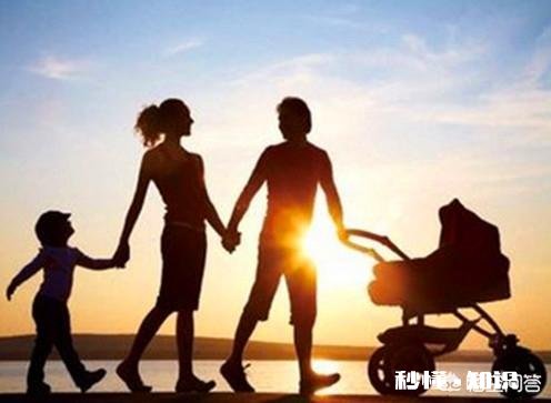 想给孩子找一个虚拟的爸爸,这样做可以吗