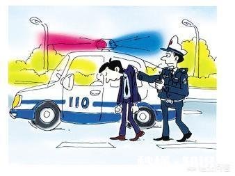 一男子连撞三人，把车给埋起来了，你怎么看