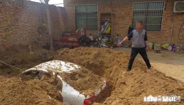 一男子连撞三人，把车给埋起来了，你怎么看