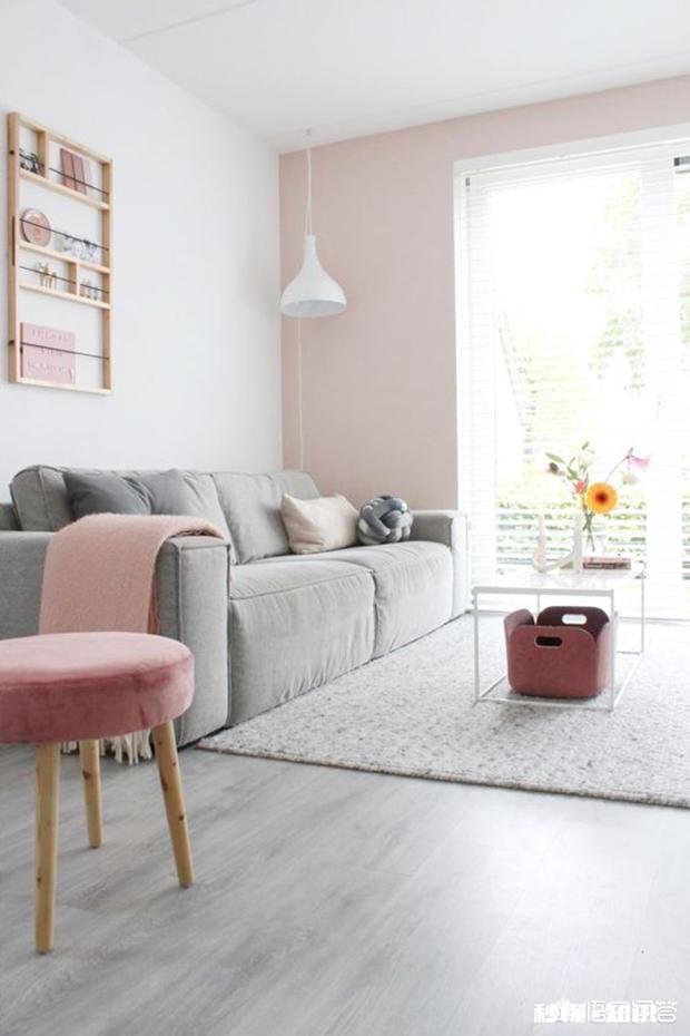 客厅沙发摆放有何讲究，客厅沙发如何选择