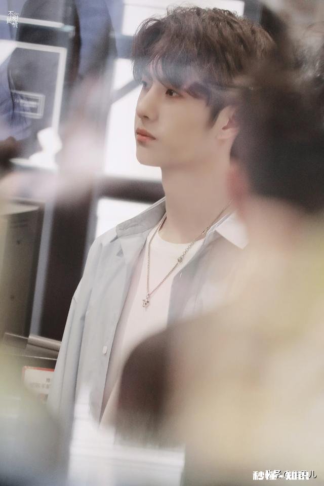 如果王一博与某人真的公开了，会对二位本身发展甚至娱乐圈产生怎样的影响