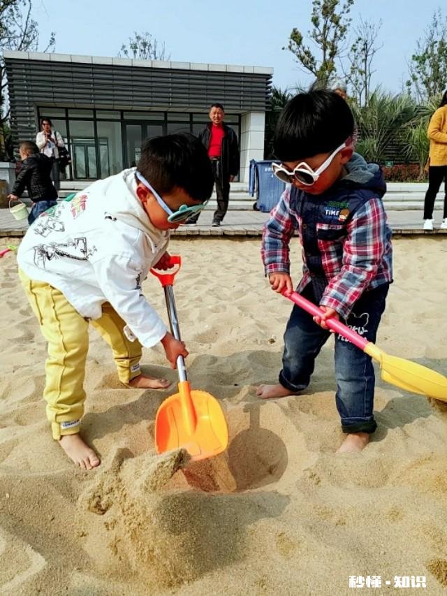 幼儿园大班,现在每天不想写作业,就想跑着玩,咋办
