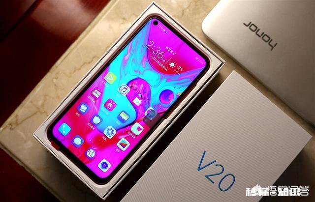 2019年1月想入手价格3000左右的手机，有什么好的推荐