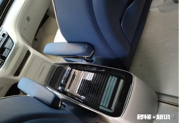 荣威iMAX8的舒适性和隔音性怎么样