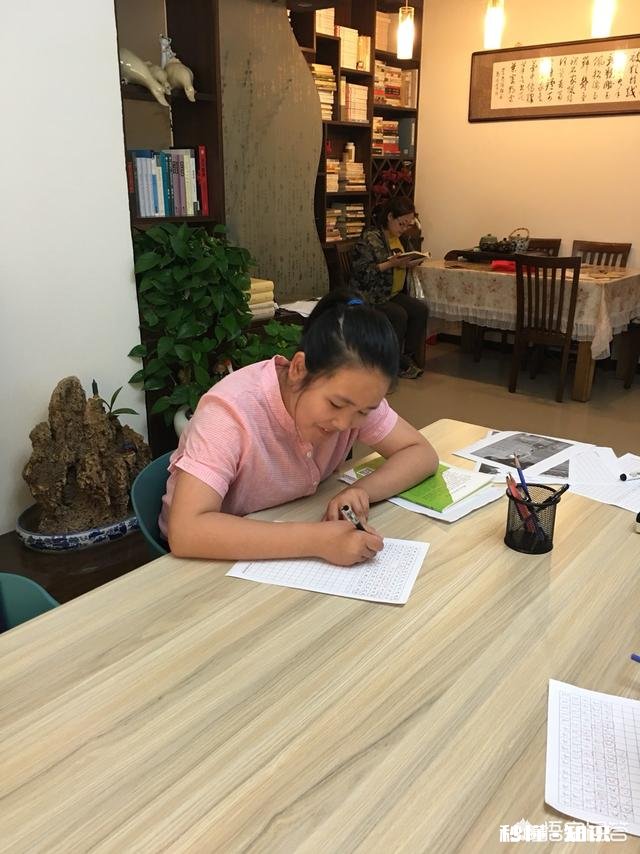 初中一年级，坚持每天写一段两百字的小短文，内容随性，这样好不好