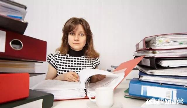 如何用两个字描述出你的职业如何用三个字描述出你是哪个省份的人