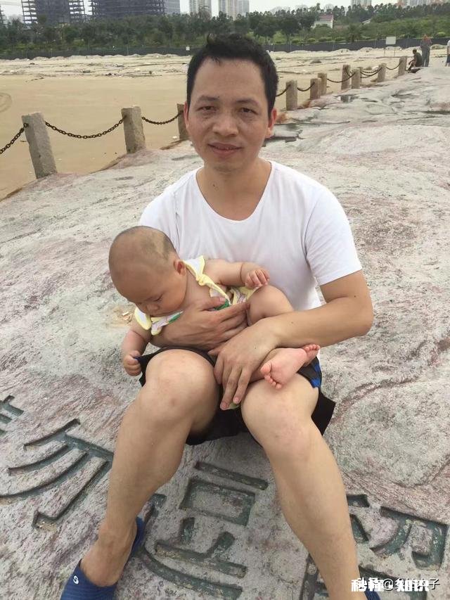 有了小孩后,老公放假休息会在家帮忙带小孩吗还是自己出去潇洒或者打游戏