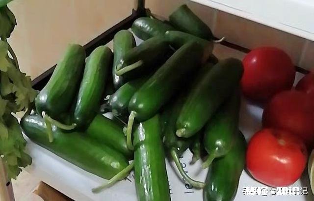 有人说一边是水果库里坏，蔬菜地里烂，一边价飞天，这是为什么