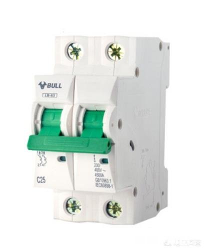 晚上家里开空调,老是跳闸,会是什么原因