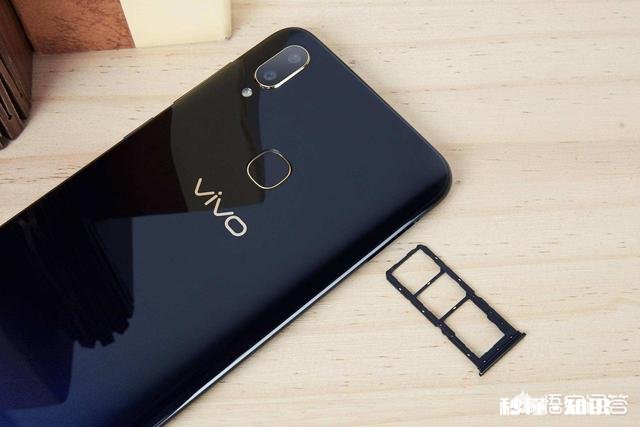 价格在两千元以下，拍照好且玩游戏好的手机有什么推荐