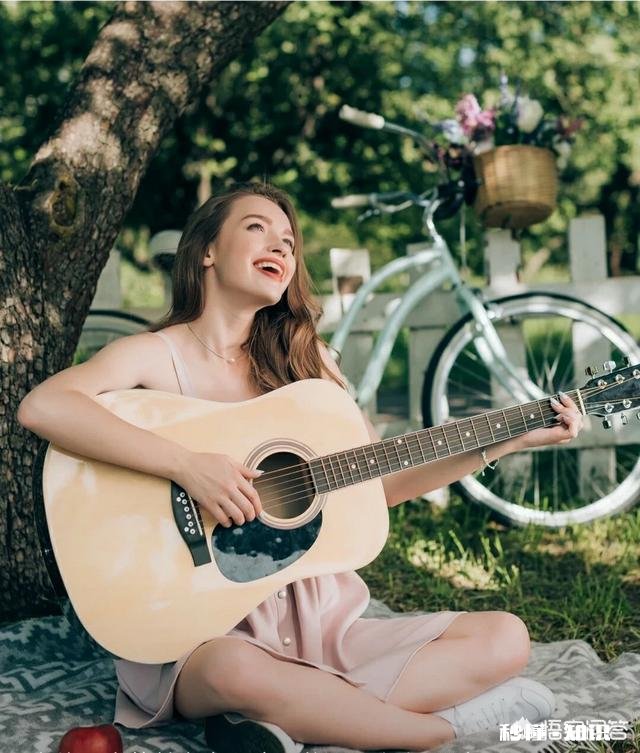 “十个年轻人，九个是月光族”，你怎样看待“月光族”