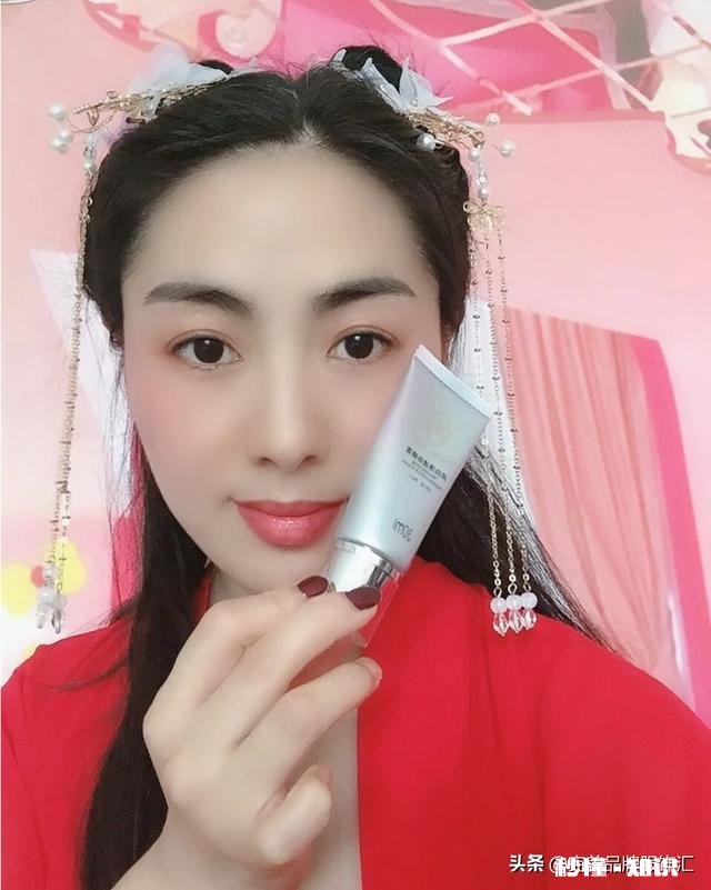 不喜欢化妆却老想买，也买了很多彩妆，是什么毛病