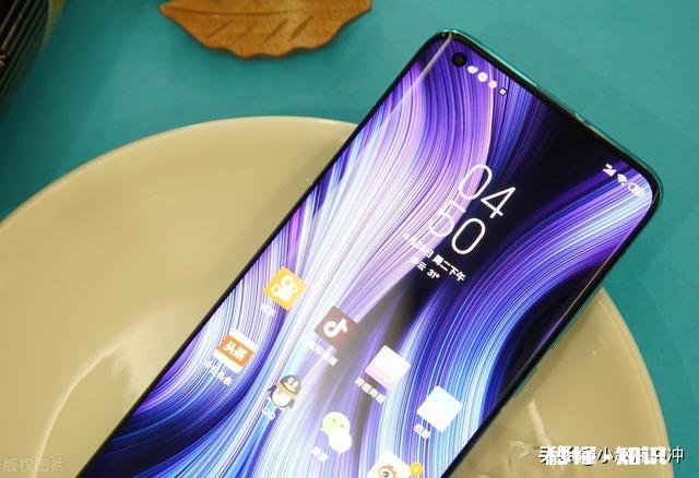 买手机在官网买好，还是在京东买好