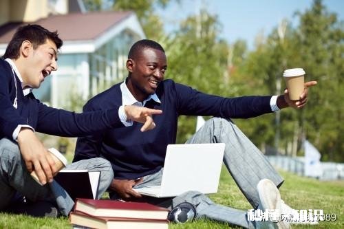 学校收补课费合法吗