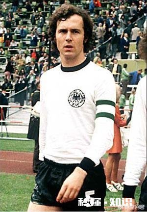 齐达内如果欧冠三连冠，与贝肯鲍尔哪个历史地位高