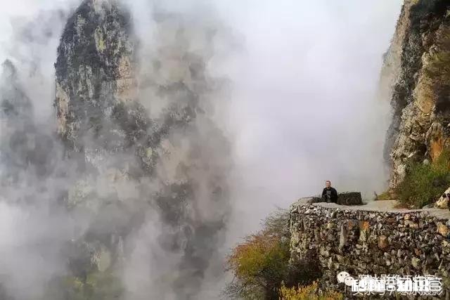 上联：碧水开渠灌良田；下联应该怎么对