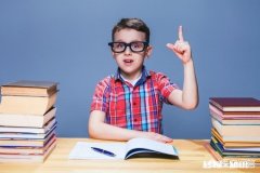 丫头每次写作业前都会先问我做好了能不能玩手机，你家有同款吗，怎么办