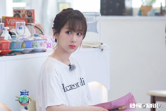 大家觉得明星出道最晚是多少岁之前