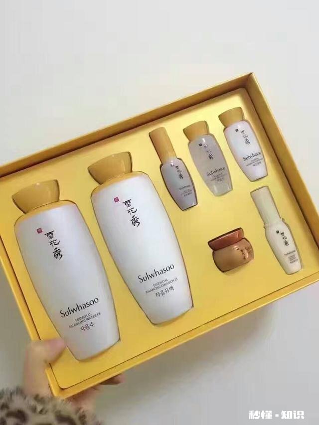 我今年26、皮肤属于混合型肤质！但也也别容易缺水、容易干皮！该用什么化妆品