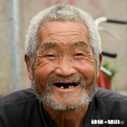 清明将至，你认为哪一首歌曲最能勾起你对已故父亲的深深怀念