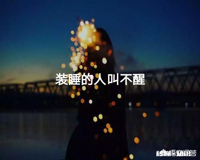 能表达愉快、发自内心的幸福笑声的双字词语有哪些