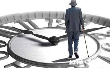 我是纺织厂的失业工人，工种是力工，可不可以五十五岁退休