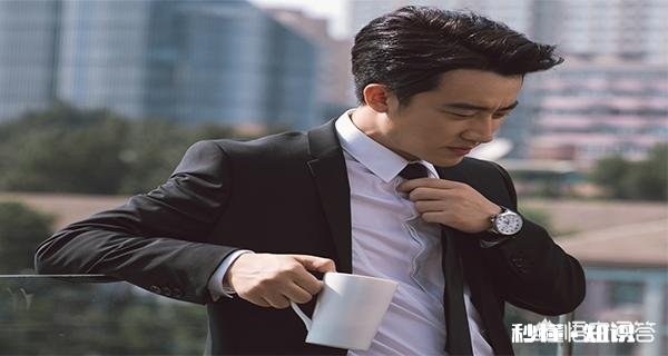 如果下班了领导和别的同事都不走,你怎么办