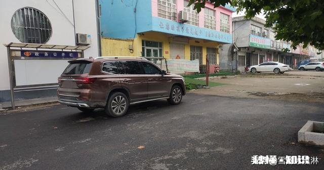 荣威RX8作为一辆7座SUV，它的空间表现如何