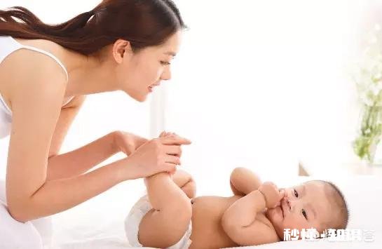 婴儿喜欢吃手