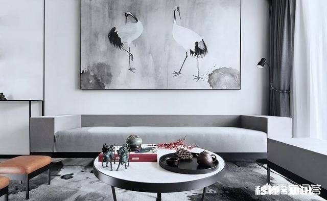 客厅挂画颜色怎么选择