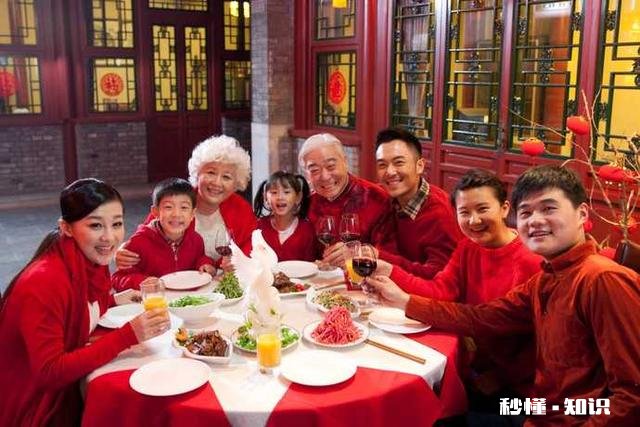 老公对自己很好，他父母对我不好，快过年了应该怎么做呢