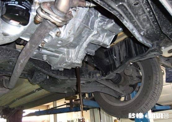 小汽车新车的齿轮油磨合期多少公里更换