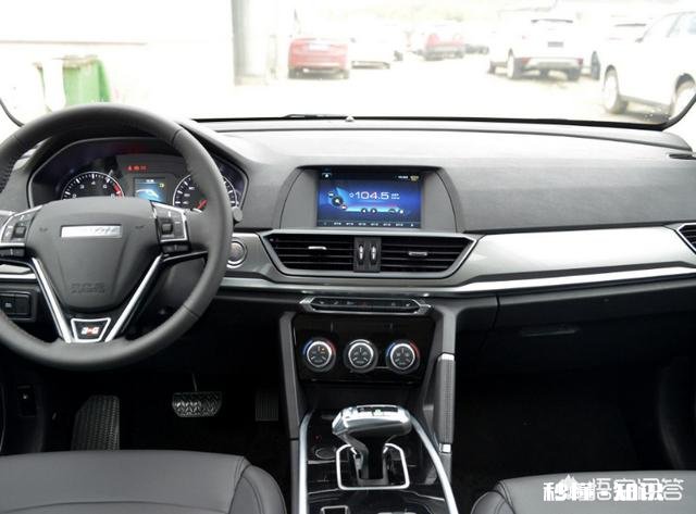 普通老百姓家里购买10万左右轿车或SUV哪一款车型比较合适，丘陵地带