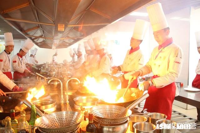 18岁了想回去读书,但是只能先读技校怎么办