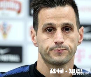 克罗地亚拿到亚军后，卡利尼奇拒绝接受球队授予的奖牌，你怎么看